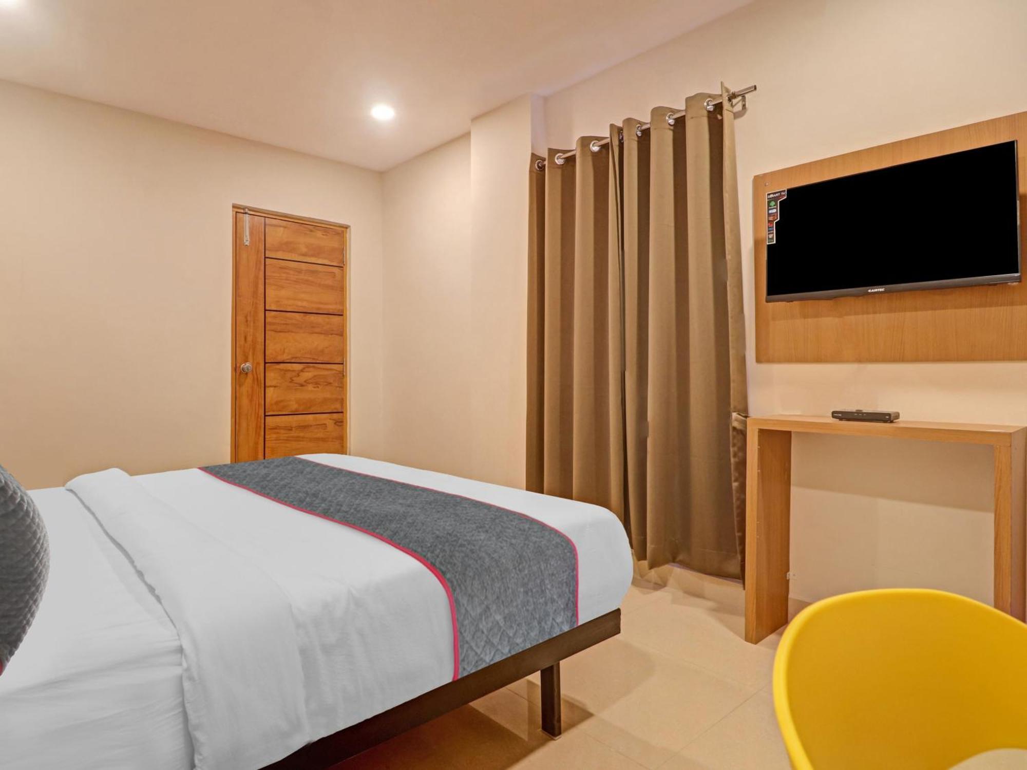 Super Townhouse White Ridge Kphb Opp Jntu 4* Hyderabad