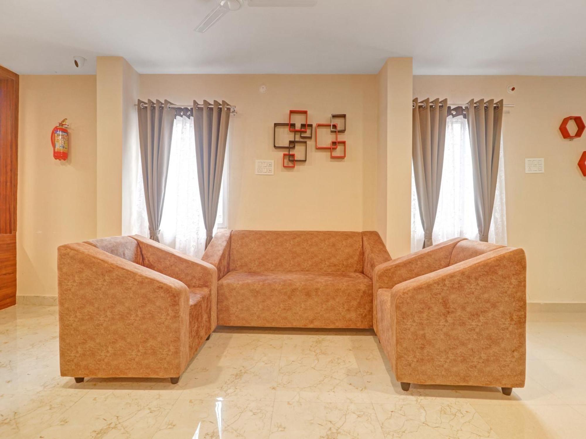 Super Townhouse White Ridge Kphb Opp Jntu Hyderabad